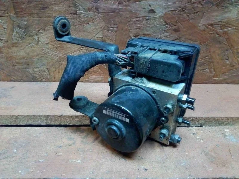 Блок abs (насос) Ford Focus 2005-2008