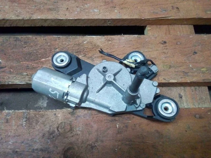 Моторчик стеклоочистителя Ford Focus 2005-2008