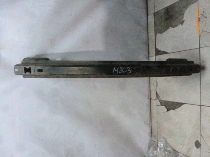 Усилитель бампера Ford Focus 2008-2011