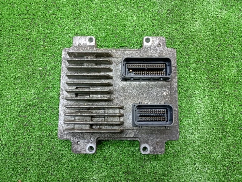 Блок управления двигателем Opel Astra 2010-2018 J