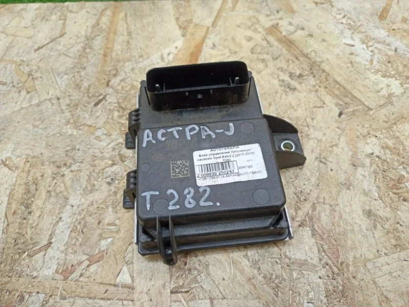 Блок управления топливным насосом Opel Astra 2010-2018 J