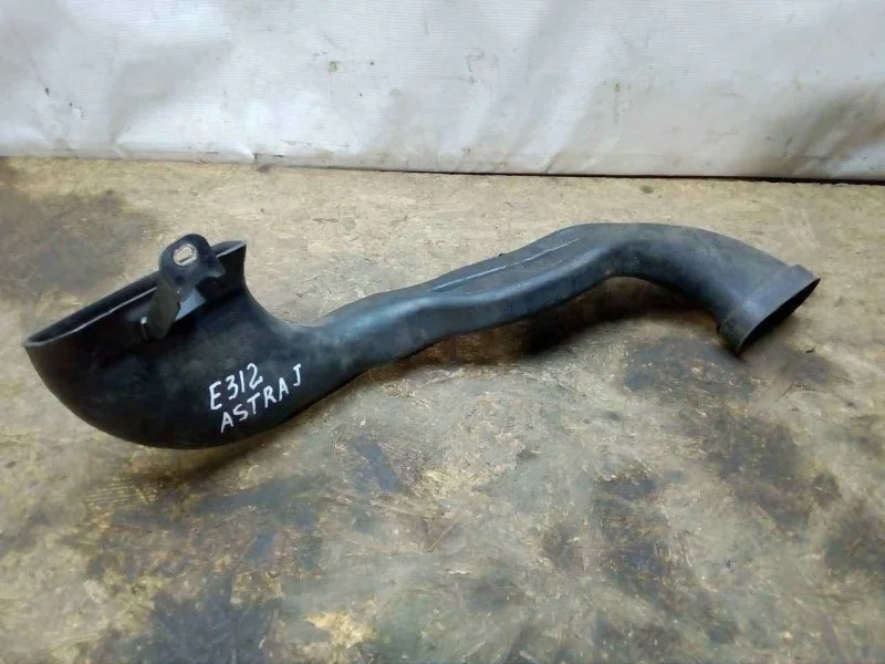 Воздухозаборник (внутри) Opel Astra 2011 J