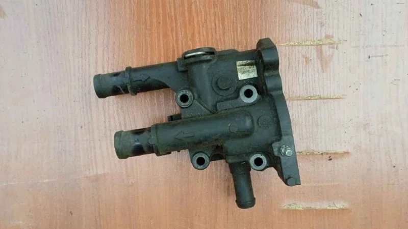 Корпус термостата Opel Astra 2010-2018 J