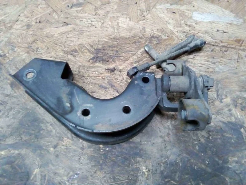 Кронштейн мкпп Chevrolet Lacetti 2004-2017