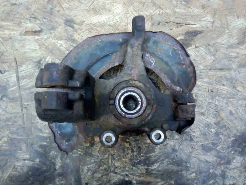 Кулак поворотный Mazda 3 2009-2013 BL