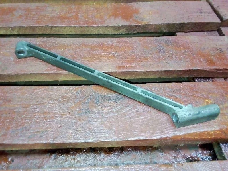 Кронштейн генератора Renault Megane 2 2003-2009