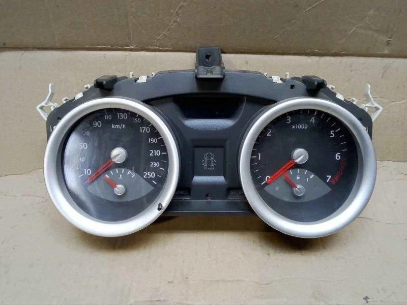Панель приборов Renault Megane 2003-2009