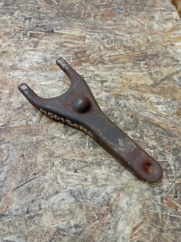 Вилка сцепления Toyota Corolla Verso 2004-2009