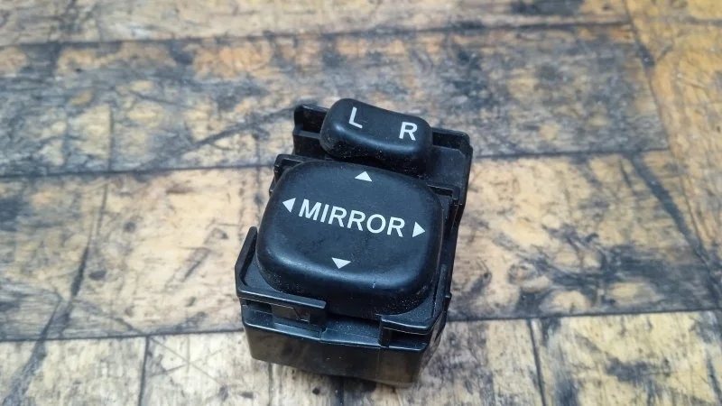 Переключатель регулировки зеркала Toyota Corolla Verso 2004-2009