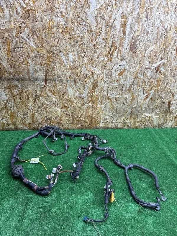 Проводка (коса) моторная Toyota Avensis 2006