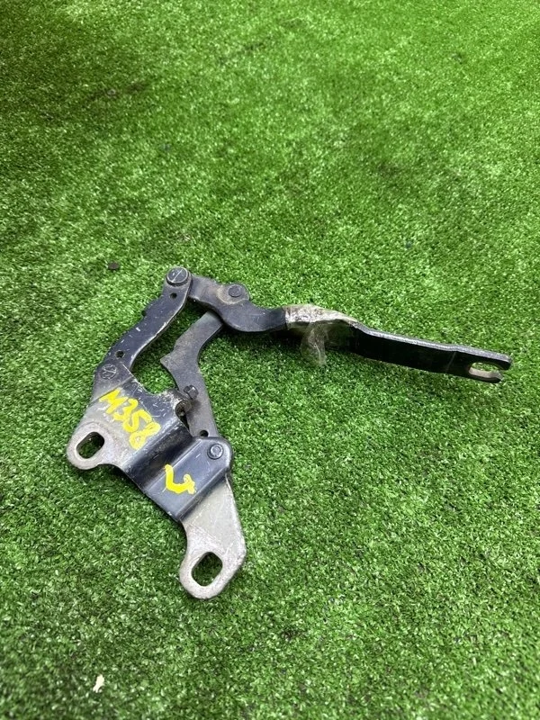 Петля капота BMW 3 2005-2011 E90