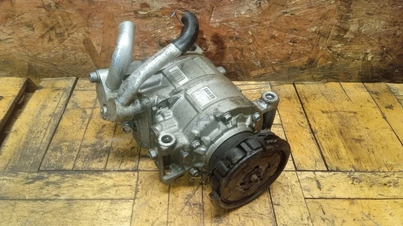 Компрессор кондиционера Audi A4 2005-2007 B7