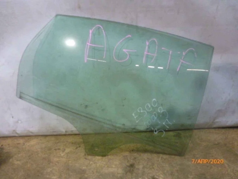 Стекло двери Ford Focus 2011-2019 3