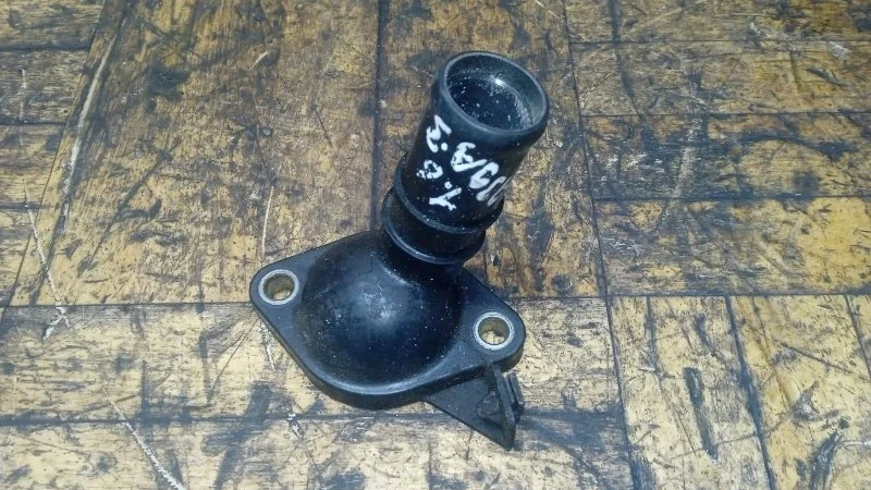 Крышка термостата Mazda 3 2002-2009 BK