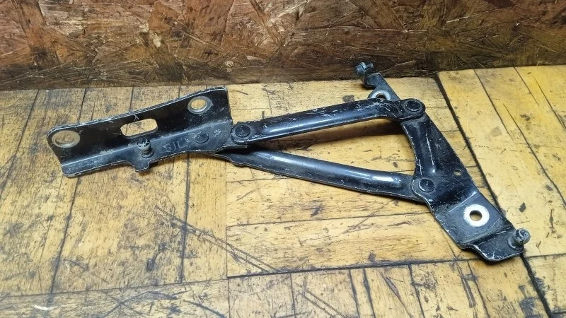 Петля крышки багажника Mazda 6 2007-2012 GH