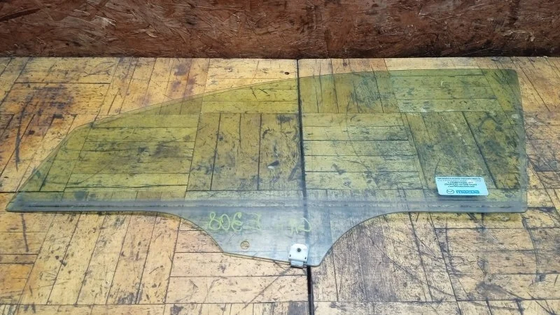 Стекло двери Mazda 6 2007-2012 GH