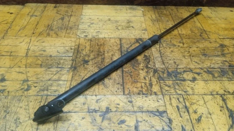 Амортизатор двери багажника Nissan X-Trail 2007-2014 T31