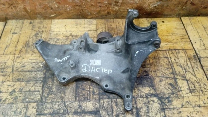 Кронштейн генератора Renault Duster 2010-2021