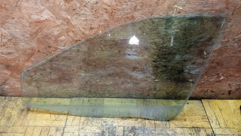 Стекло двери Ssang Yong Kyron 2005-2015