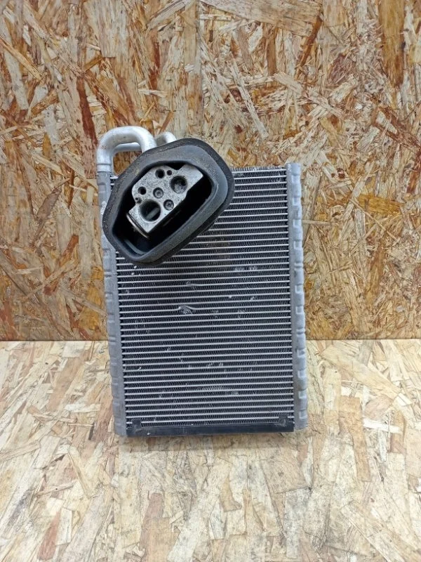 Испаритель кондиционера Audi A4 2007-2015 B8