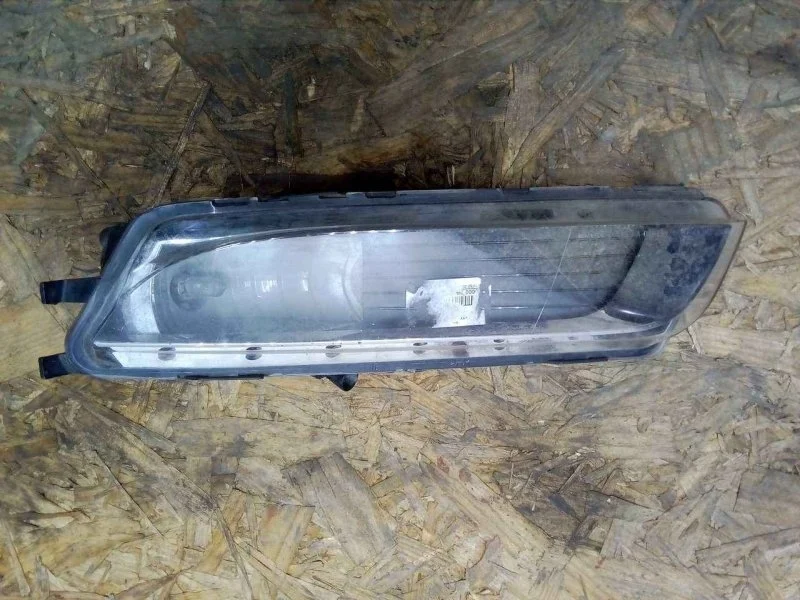 Фара противотуманная Volkswagen Passat CC 2008-2017