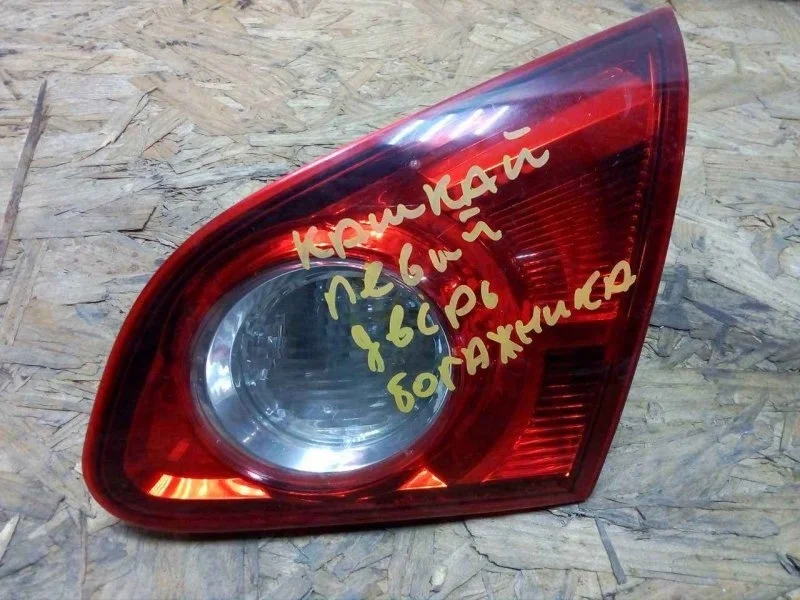 Фонарь внутренний Nissan Qashqai 2006-2014 J10