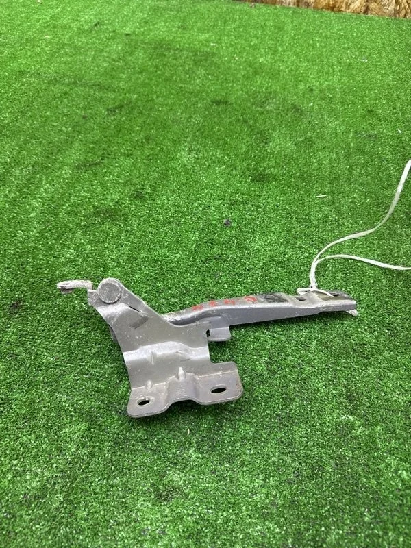 Петля капота Kia Sorento 2009-2020 XM