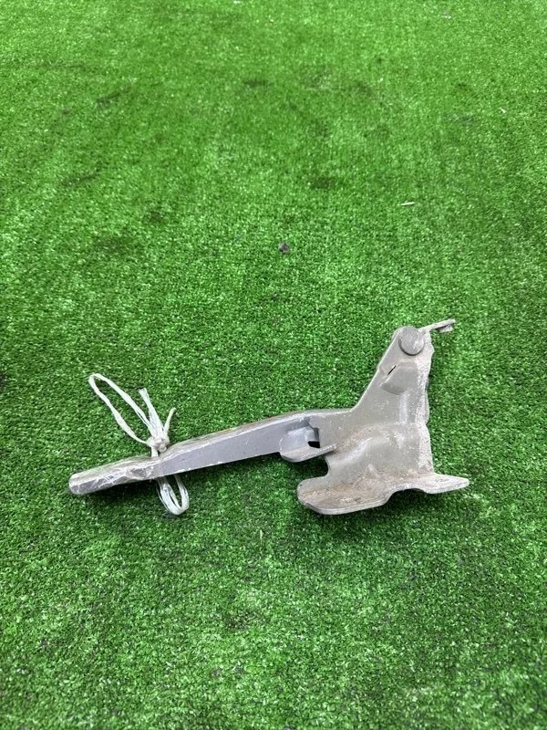 Петля капота Kia Sorento 2009-2020 XM