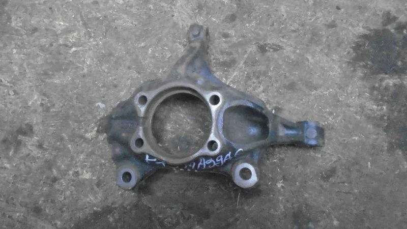 Кулак Mazda 6 2013- GJ
