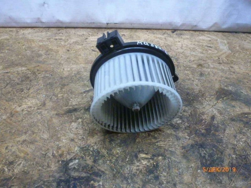 Моторчик отопителя Mazda 6 2013- GJ