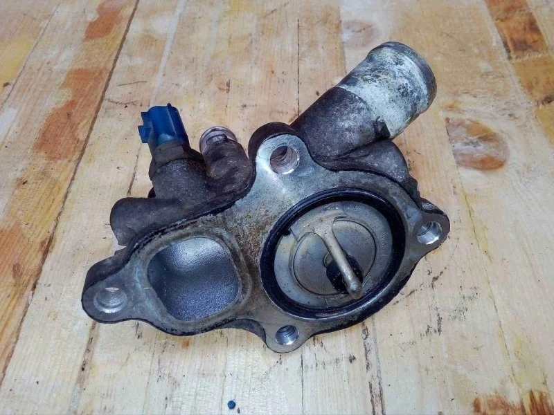 Корпус термостата Nissan X-Trail 2001-2006 T30