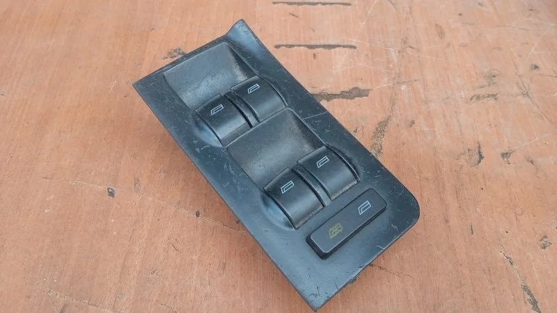 Блок управления стеклоподъемниками Audi A6 1997-2004 C5