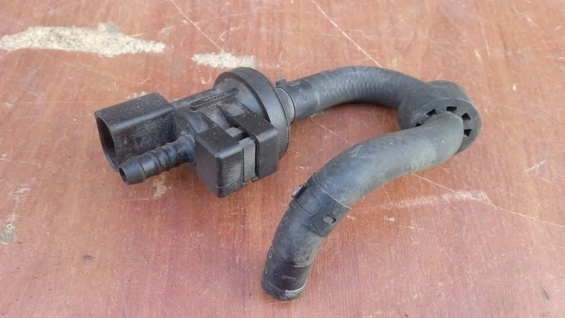 Клапан вентиляции топливного бака Audi A6 1999 C6