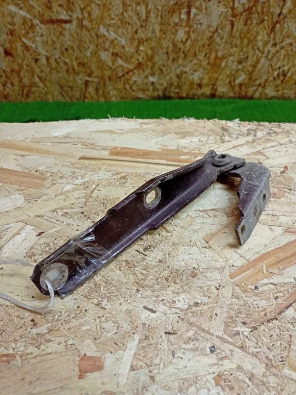 Петля капота Audi A6 1997-2004 C5