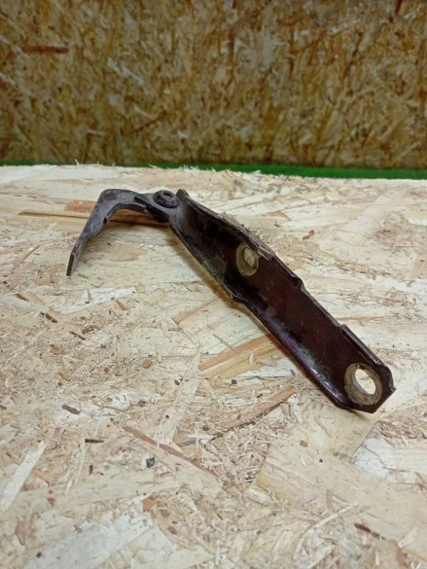 Петля капота Audi A6 1997-2004 C5