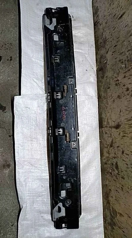 Усилитель бампера Toyota Camry 2006-2011 V40