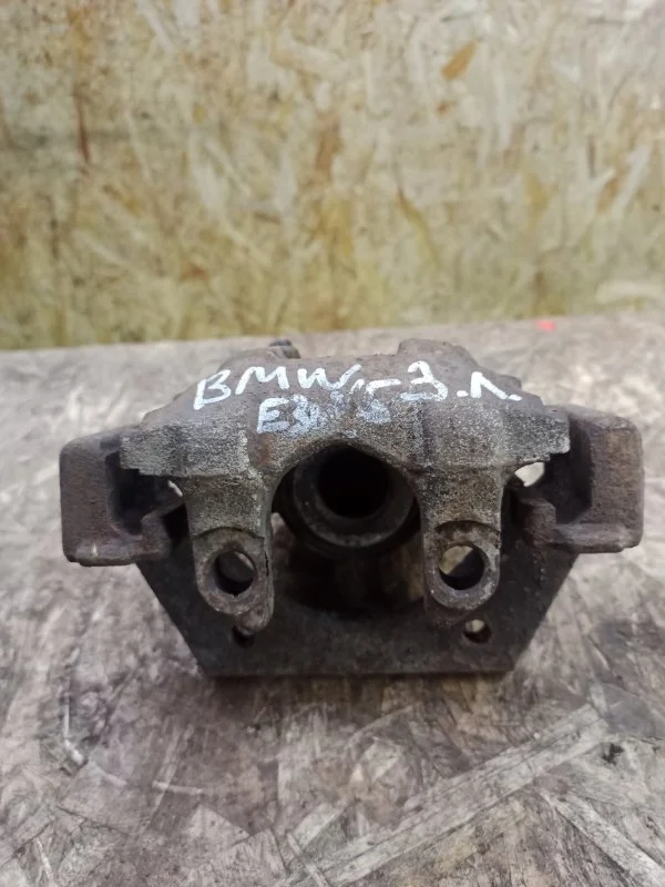Суппорт тормозной BMW X5 2000-2007 E53
