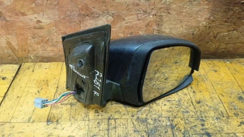 Зеркало заднего вида боковое Ford Focus 2008-2011