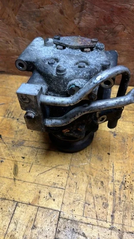 Компрессор кондиционера Ford Mondeo 2000-2007 3