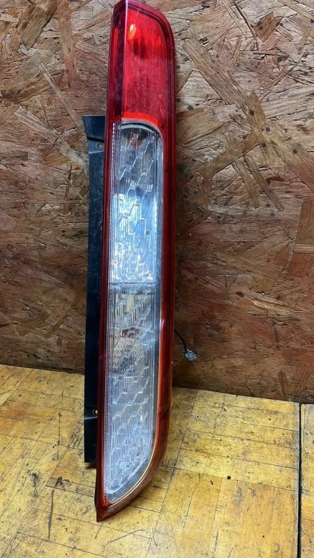 Фонарь Ford Focus 2008-2011