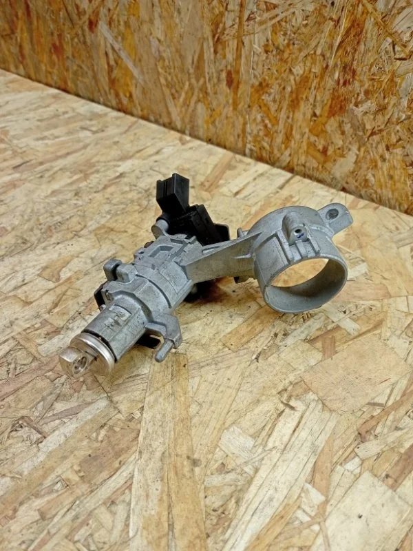 Замок зажигания Chevrolet Cruze 2009-2019