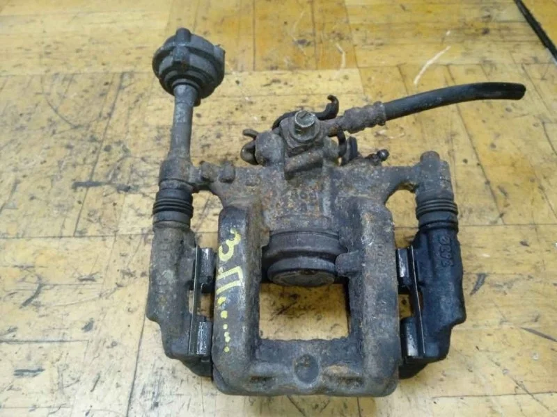 Суппорт тормозной Opel Astra 2010-2018 J