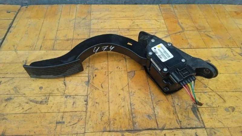 Педаль газа Kia Sorento 2009-2020
