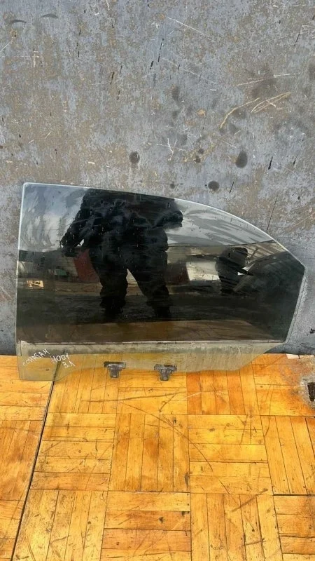 Стекло двери Hyundai Sonata IV (EF)/ Tagaz 2001-2012