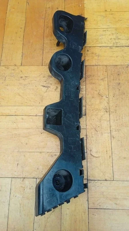 Кронштейн бампера Mazda CX-5 2012-2017