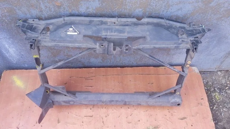 Панель передняя (телевизор) Mazda 6 2002-2007 GG