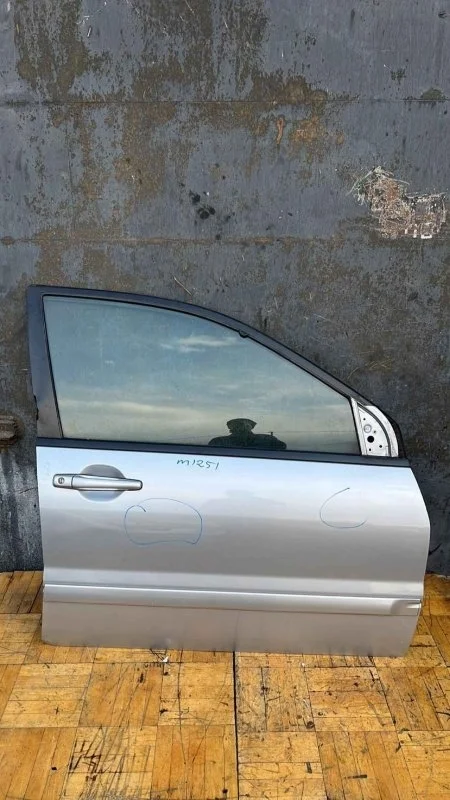 Дверь Mitsubishi Lancer 9 2003-2008