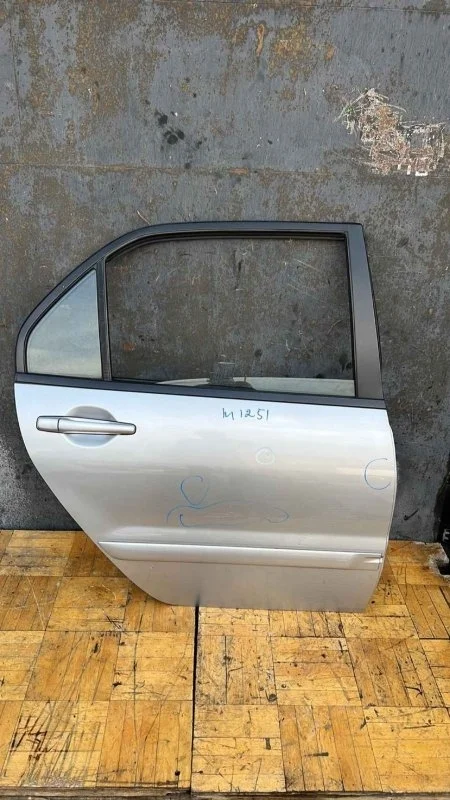 Дверь Mitsubishi Lancer 9 2003-2008