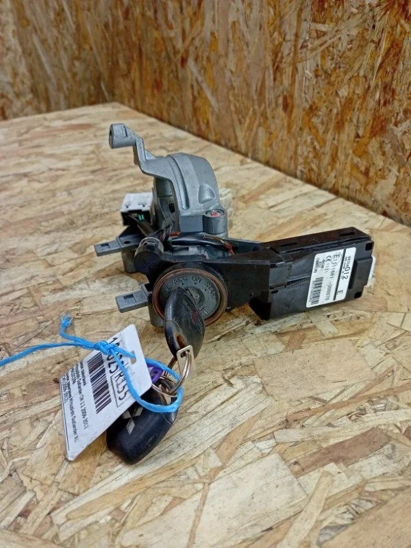 Замок зажигания Mitsubishi Outlander 2006-2012 CW