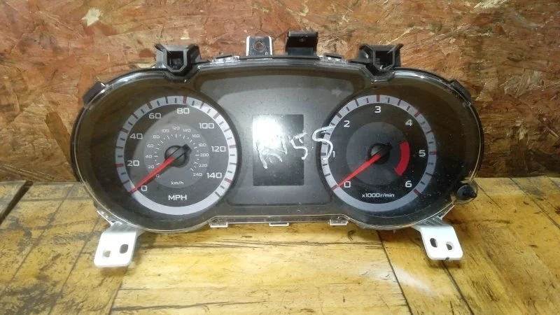 Панель приборов Mitsubishi Outlander 2006-2012 CW